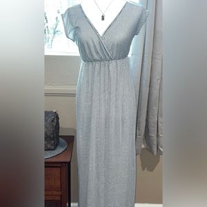 Striped Maxi Dress 🖤